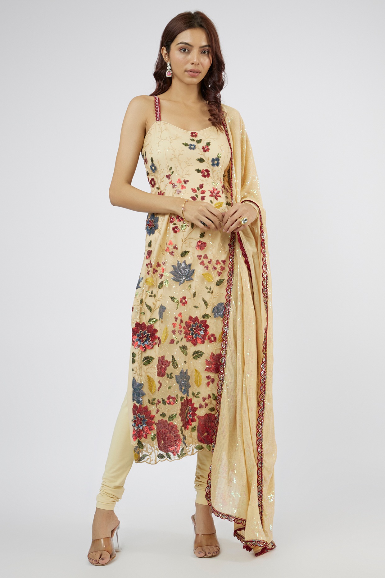 W Floral Yoke Design Thread Work Kurta with Leggings Price in India, Full  Specifications & Offers | DTashion.com